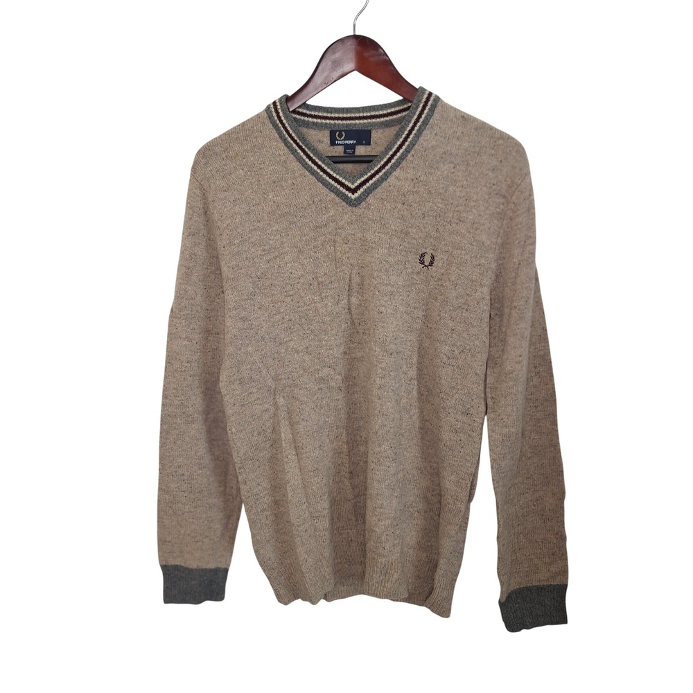 Fred Perry Men's Size S Beige Speckled V Neck Sweater Laurel Wreath Logo
